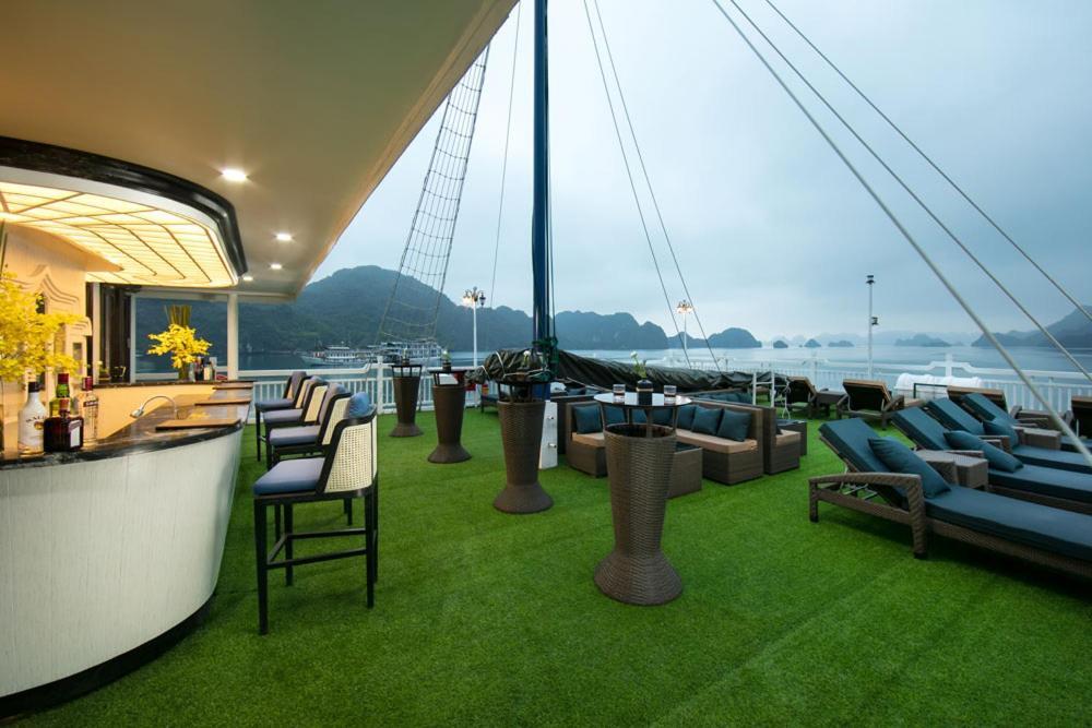 Отель Lapinta Luxury Cruises Халонг Экстерьер фото